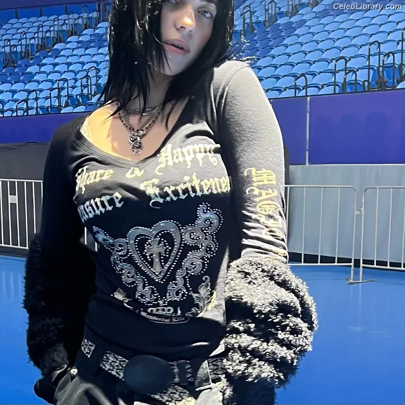 Billie Eilish photo 2 of 1846