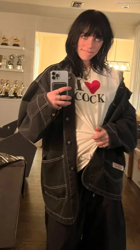 Billie Eilish photo 4 of 1846