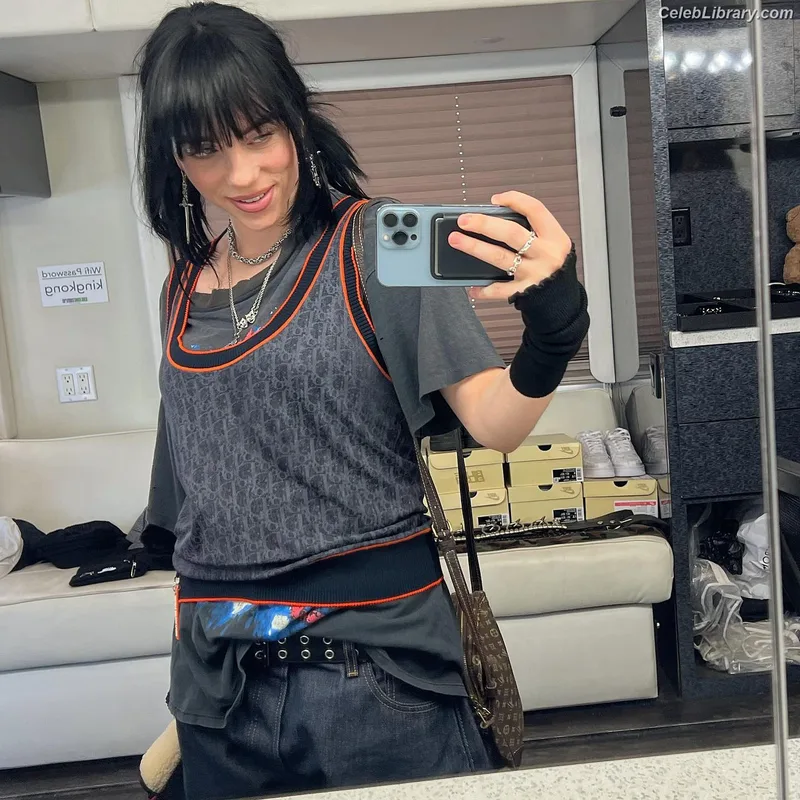 Billie Eilish photo 8 of 1846
