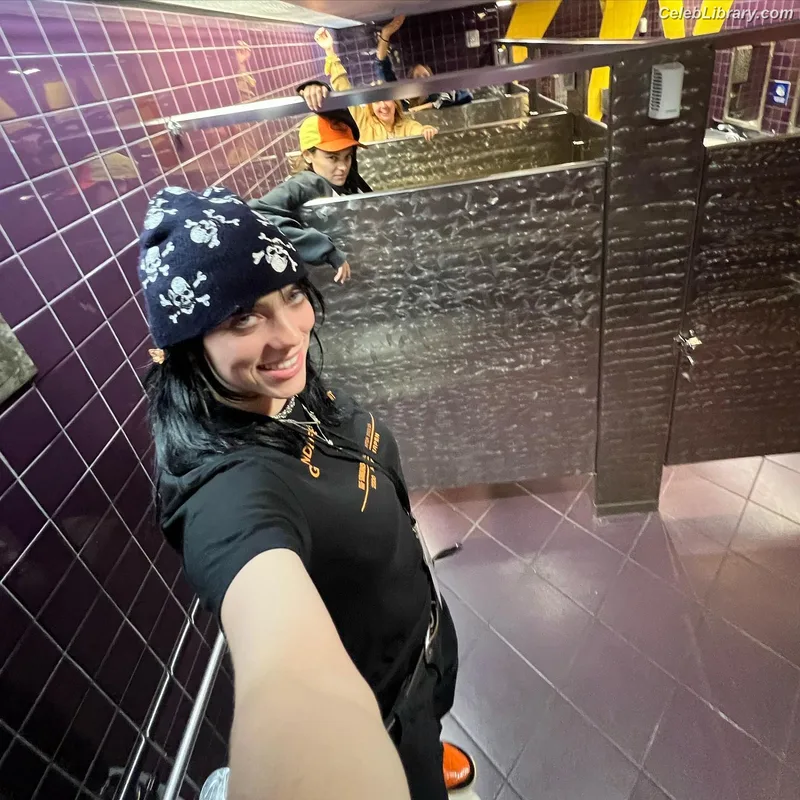 Billie Eilish photo 14 of 1846