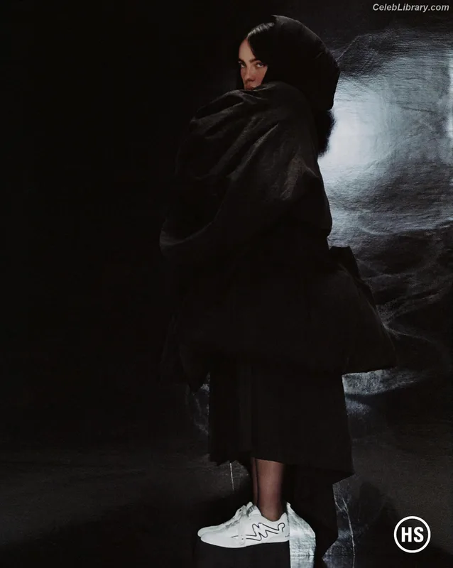 Billie Eilish photo 4 of 1846