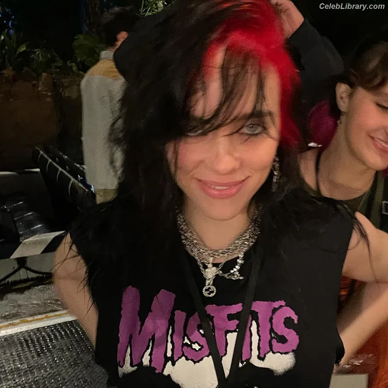 Billie Eilish photo 18 of 1846