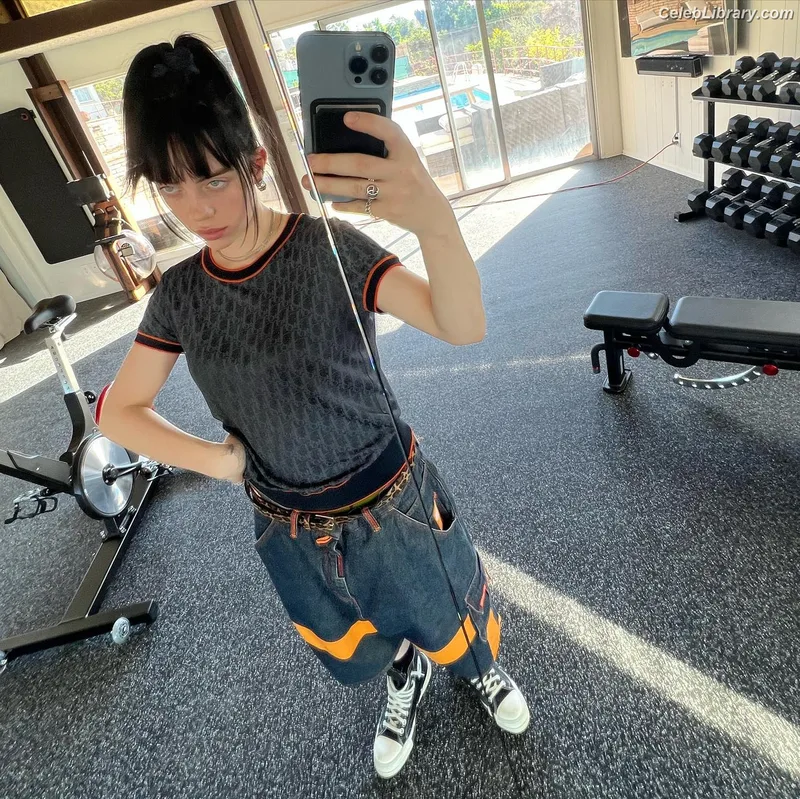 Billie Eilish photo 18 of 1846