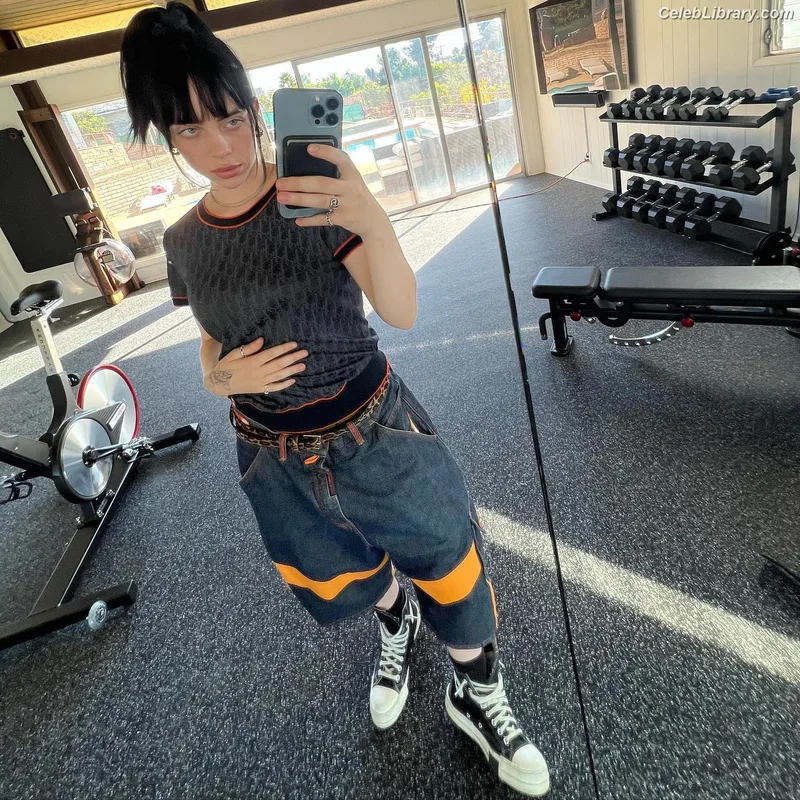 Billie Eilish photo 19 of 1846