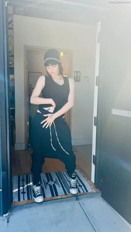 Billie Eilish photo 20 of 1846