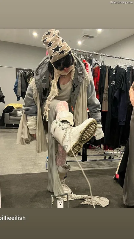 Billie Eilish photo 24 of 1846