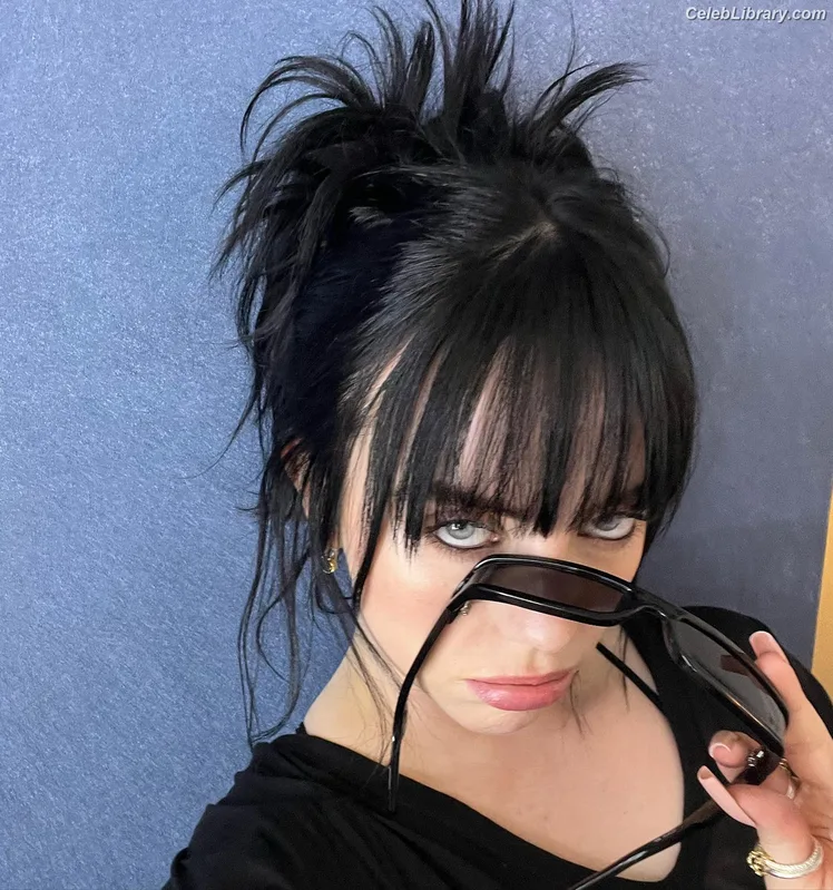 Billie Eilish photo 12 of 1846