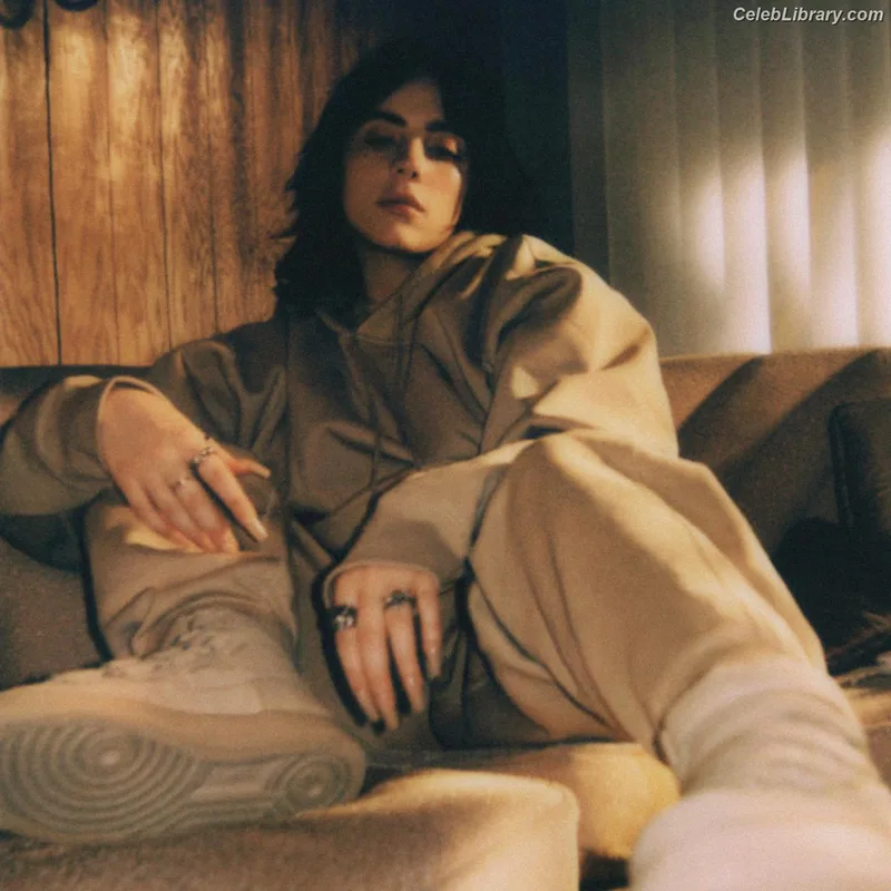 Billie Eilish photo 22 of 1846