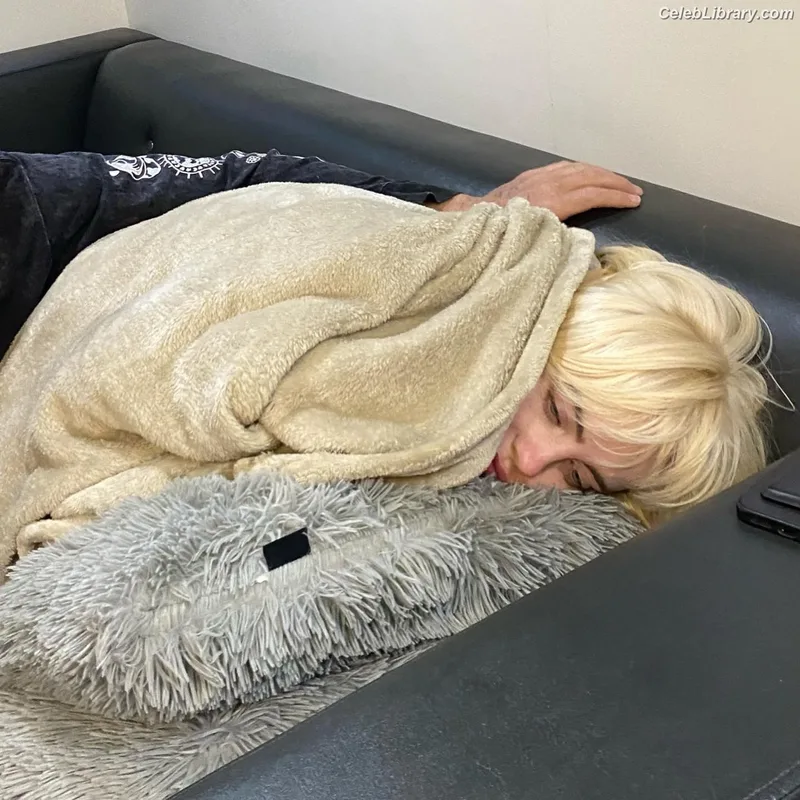 Billie Eilish photo 5 of 1846
