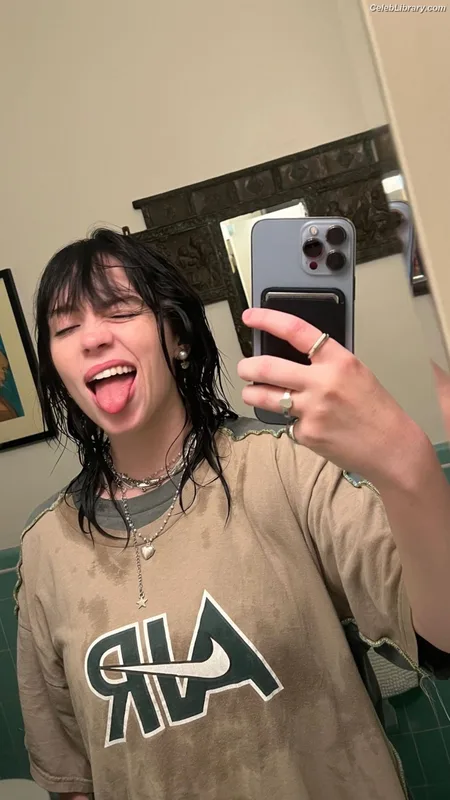 Billie Eilish photo 7 of 1846