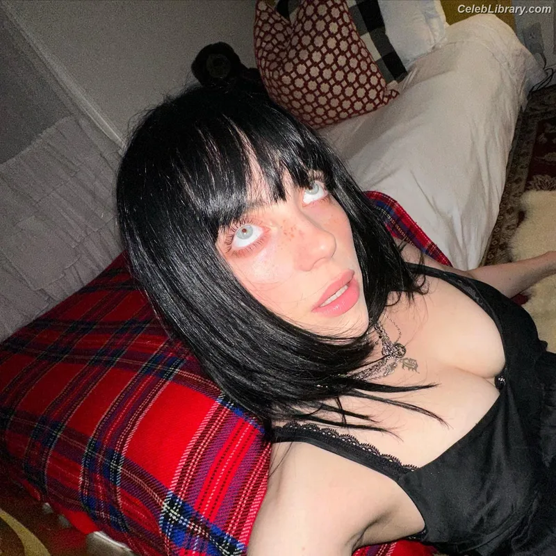 Billie Eilish photo 19 of 1846