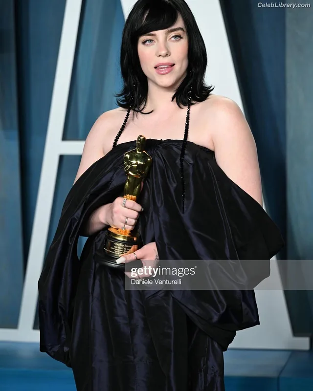 Billie Eilish photo 13 of 1846