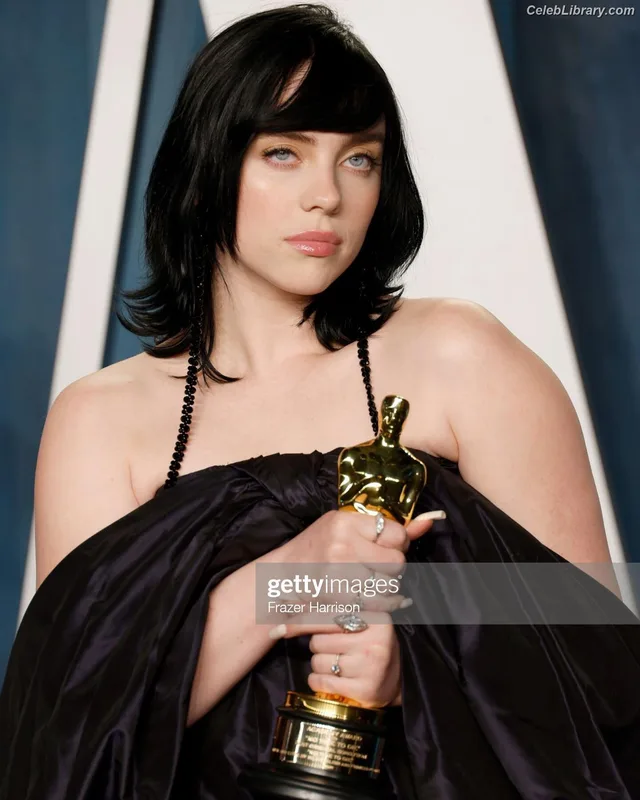Billie Eilish photo 14 of 1846