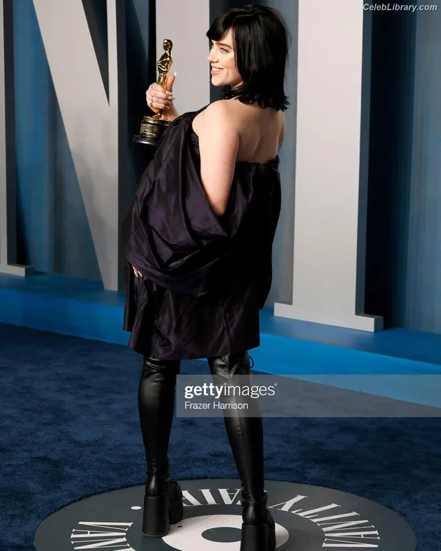 Billie Eilish photo 17 of 1846