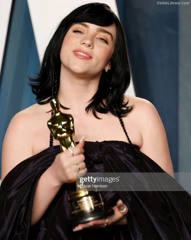 Billie Eilish photo 21 of 1846