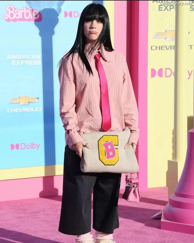 Billie Eilish photo 6 of 1846