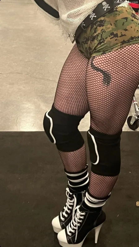 Billie Eilish photo 17 of 1846