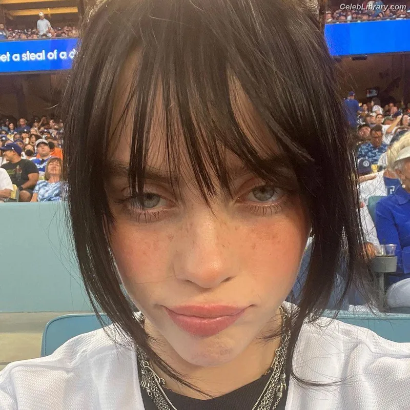 Billie Eilish photo 14 of 1846