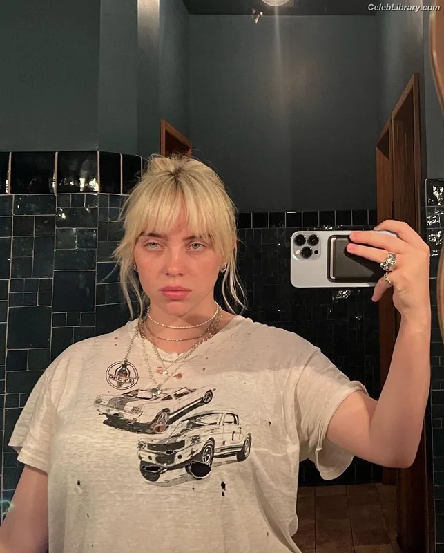 Billie Eilish photo 15 of 1846
