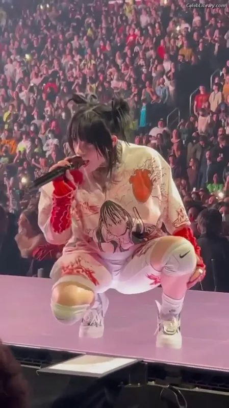 Billie Eilish photo 23 of 1846