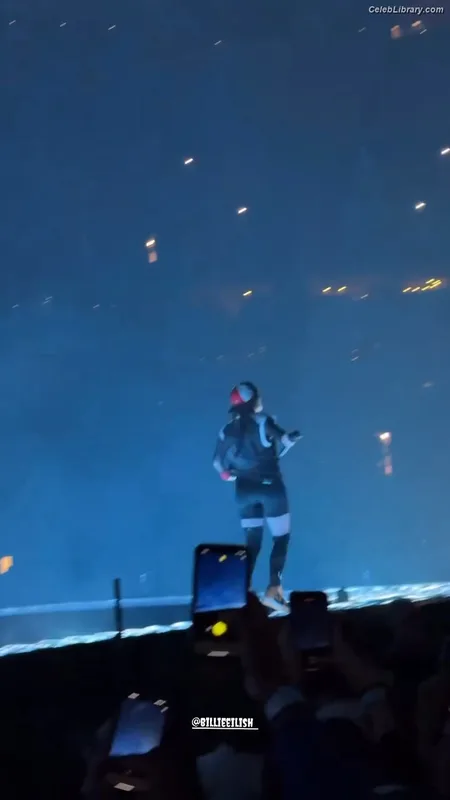 Billie Eilish photo 5 of 1846