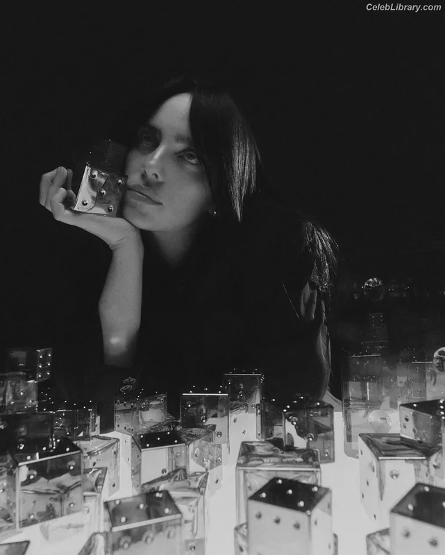 Billie Eilish photo 16 of 1846