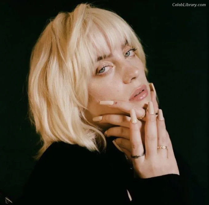 Billie Eilish photo 1 of 1846