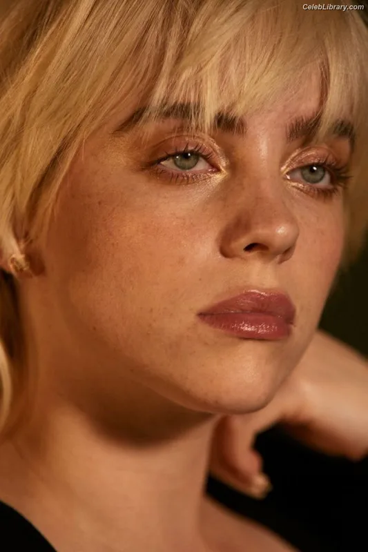 Billie Eilish photo 3 of 1846