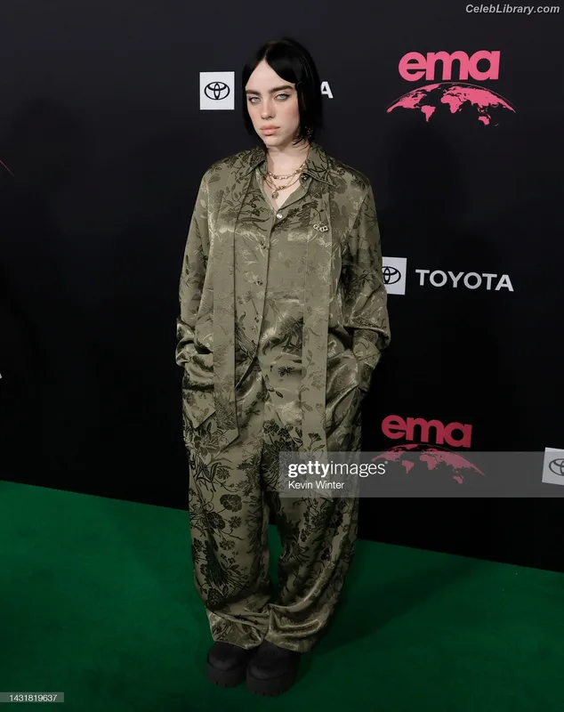 Billie Eilish photo 7 of 1846
