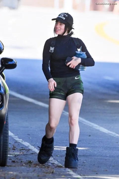 Billie Eilish photo 7 of 1846