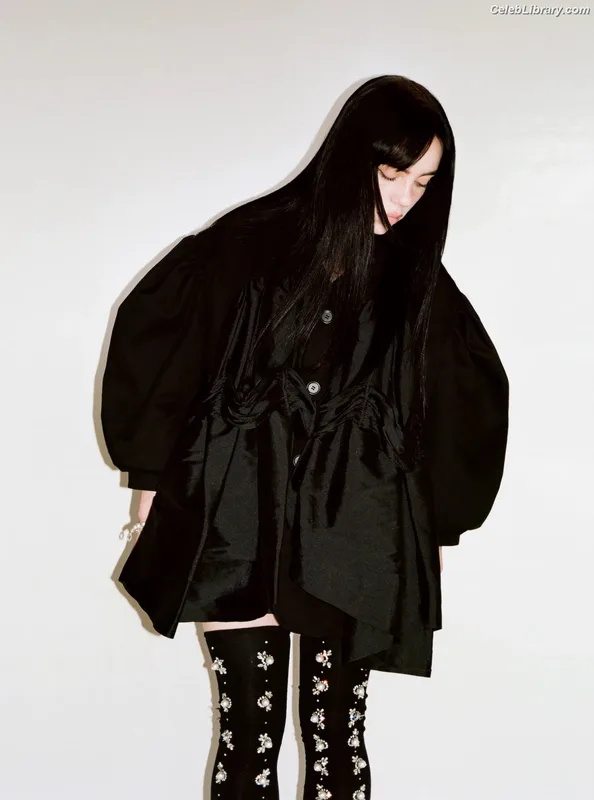 Billie Eilish photo 15 of 1846