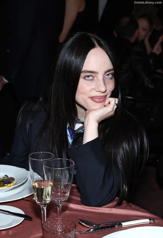 Billie Eilish photo 6 of 1846