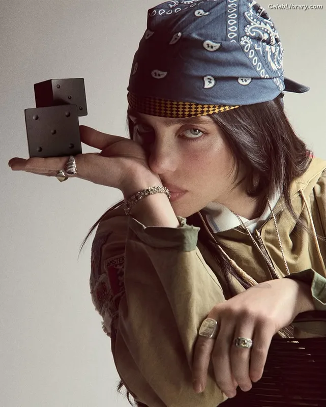 Billie Eilish photo 2 of 1846