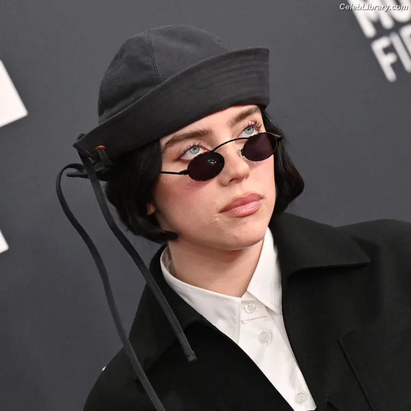 Billie Eilish photo 21 of 1846