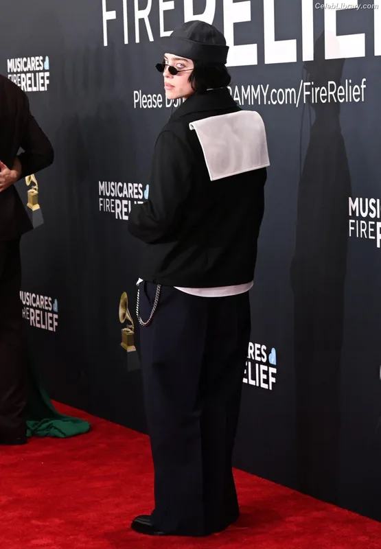 Billie Eilish photo 24 of 1846