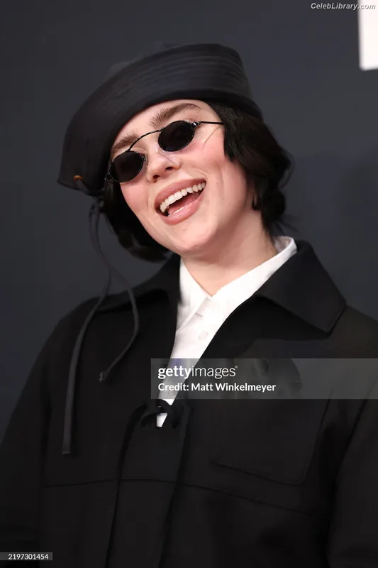 Billie Eilish photo 4 of 1846