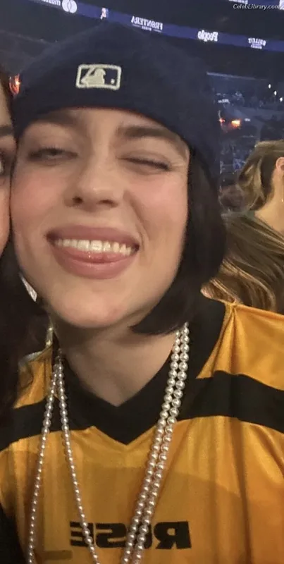 Billie Eilish photo 16 of 1846