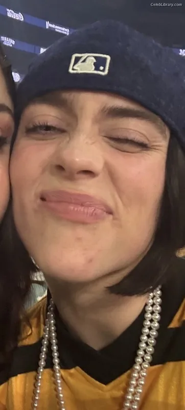 Billie Eilish photo 17 of 1846