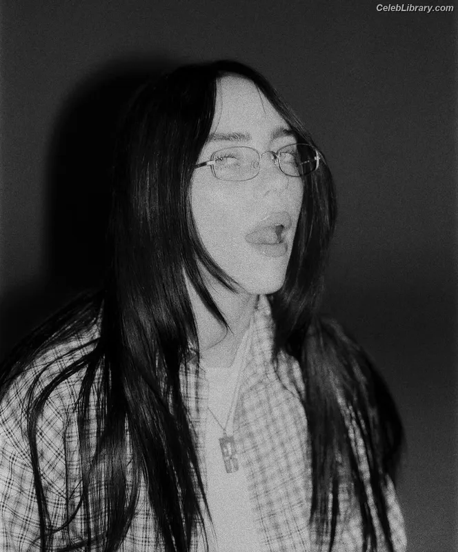 Billie Eilish photo 1 of 1846
