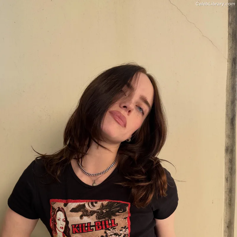Billie Eilish photo 3 of 1846