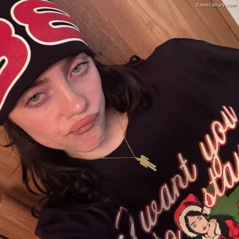 Billie Eilish photo 3 of 1846