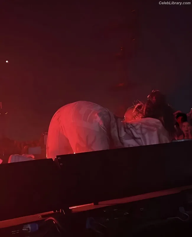 Billie Eilish photo 8 of 1846