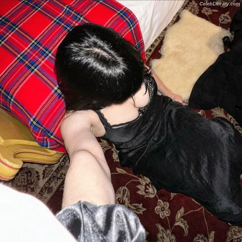 Billie Eilish photo 5 of 1846
