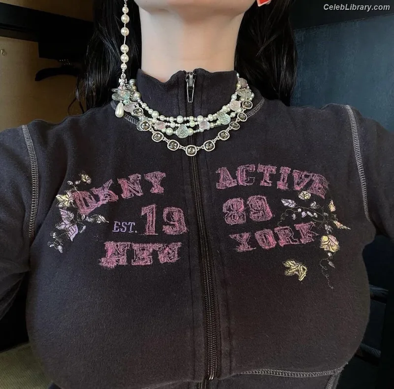 Billie Eilish photo 8 of 1846