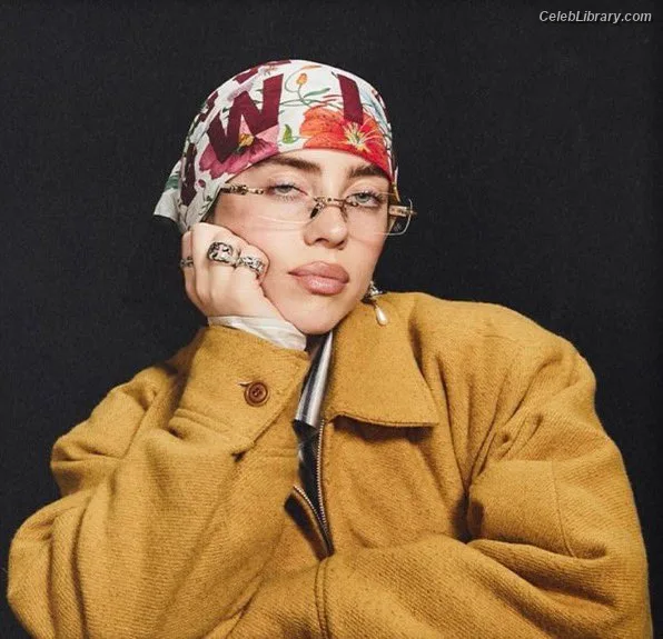 Billie Eilish photo 17 of 1846
