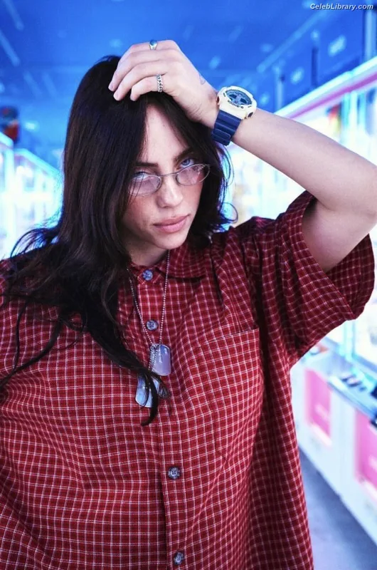 Billie Eilish photo 19 of 1846