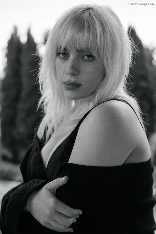 Billie Eilish photo 18 of 1846