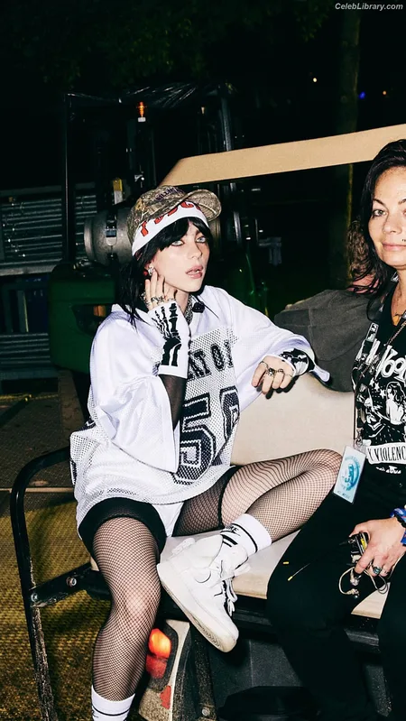 Billie Eilish photo 21 of 1846