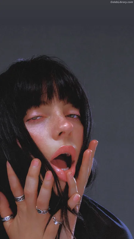 Billie Eilish photo 1 of 1846