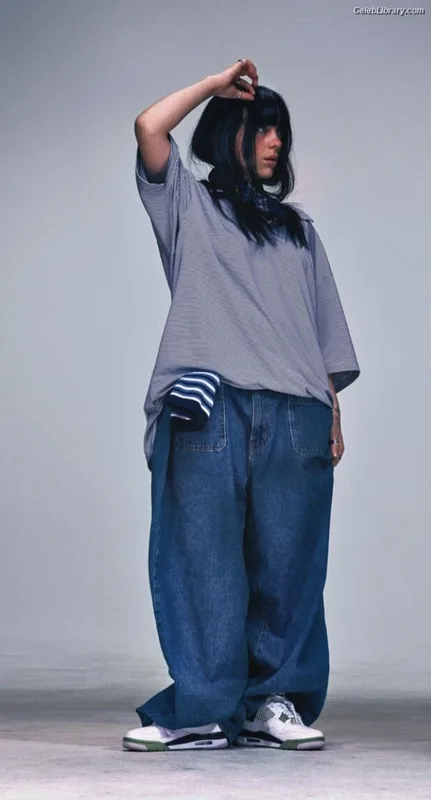 Billie Eilish photo 2 of 1846